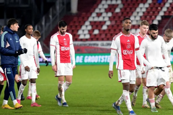 ‘อาแย็กซ์’ ช็อคแพ้ทีมสมัครเล่น ตกรอบบอลถ้วย