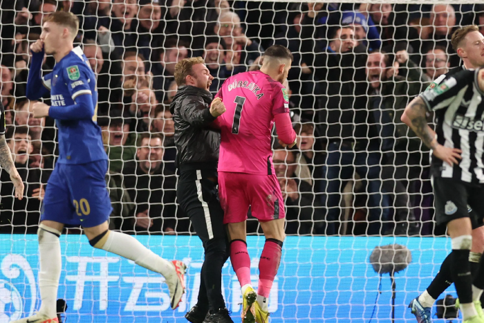 ตำรวจสอบ ‘แฟนสิงห์’ ลงสนามป่วน ‘ดูบราฟก้า’