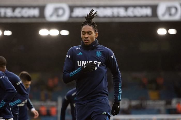 ไก่ขายด่วน! สื่อแฉ ‘สเปนซ์’ ขาดวินัยโดนลีดส์ส่งกลับ