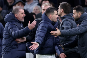 มีเหลืองเลย… แอนจ์แจงแค่ ‘อวยพรปีใหม่’ ให้บอร์นมัธ