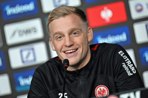 อยู่ผีได้เรียนรู้! ‘เดอ เบค’ หวังเปลี่ยนชีวิตที่แฟรงเฟิร์ต