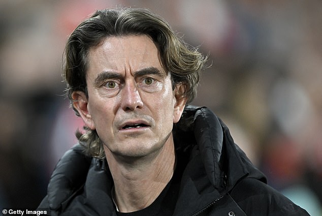 รอหงส์อยู่?…’แฟร้งค์’ ย้ำมีความสุขกับผึ้งแต่ไม่รู้อนาคต