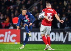 โดนหวดเต็ม ๆ! น้าเก้หวัง ‘ปธ.เป้’ อาการไม่หนัก