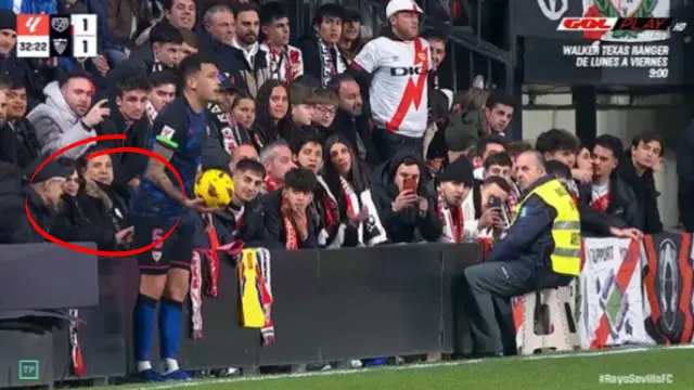 สั่งแบนห้ามเข้าสนาม 1 ปีแฟนบอลจิ้มก้น ‘โอคัมโปส’