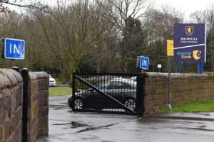 ร.ร.ย่านเมอร์ซี่ย์ไซด์ตั้งสอบครูล้อเลียน ‘โศกนาฏกรรมฮิลส์โบโรห์’