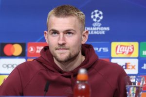 ‘เดอ ลิกท์’ ปัดพูดถึงอนาคต บอกยังแฮปปี้พี่เสือ