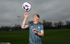 ไม่จองพักร้อน! ‘กอร์ดอน’ มุ่งมั่นติดธงสิงโตลุยยูโร 2024