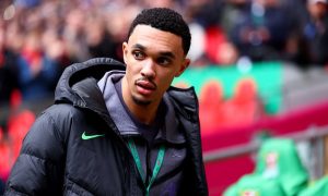 เซาธ์เกตเสียดายอดลอง TAA ยืนกลางต่อเนื่อง