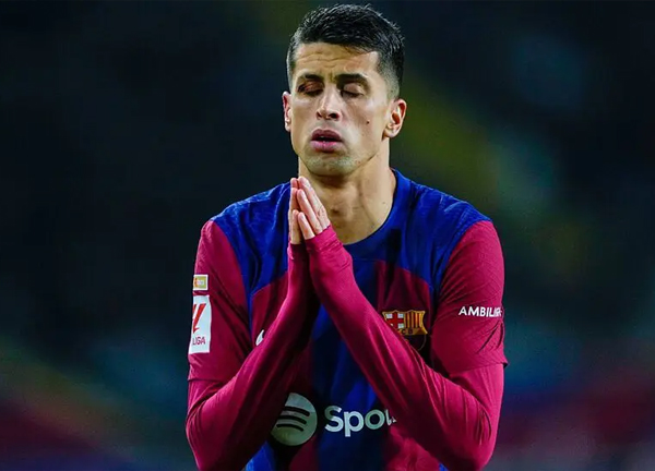 ปูดปืนพร้อมดึง ‘คันเซโล่’ หากบาร์ซ่าเมินซื้อขาด