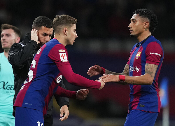 เจ็บไม่หนัก! ชาบี้มั่นใจ ‘ราฟินญ่า’ ฟิตทันเจอนาโปลี