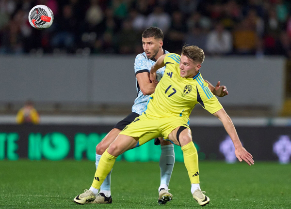 คนนี้ชอบจริง! สิงห์ส่งแมวมองดูฟอร์ม ‘เกียวเคเรส’ เกมทีมชาติ