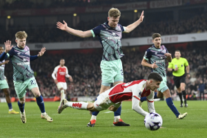 พุ่งชัดเจน! มติชี้ ‘ฮาแวร์ตซ์’ ควรโดนไล่ก่อนยิงดับผึ้ง