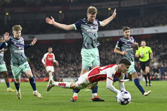 พุ่งชัดเจน! มติชี้ ‘ฮาแวร์ตซ์’ ควรโดนไล่ก่อนยิงดับผึ้ง