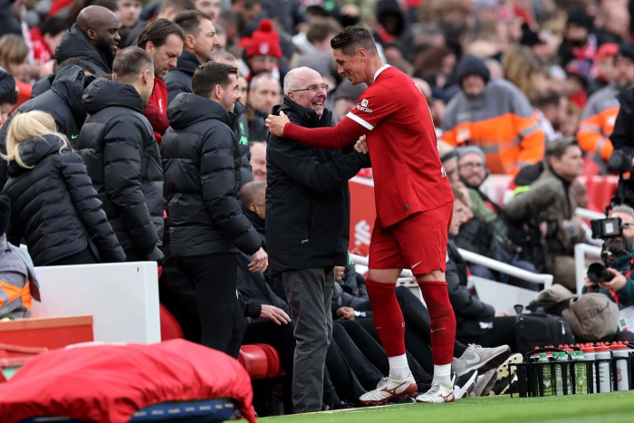 ฝันเป็นจริง! ‘สเวน’ ปลื้มคุม ‘ตำนานหงส์’ แซงอาแย็กซ์ 4-2