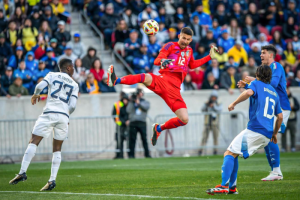 ‘วิคาริโอ’ ปลื้มเฝ้าเสานัดแรกให้ ‘อัซซูรี่’