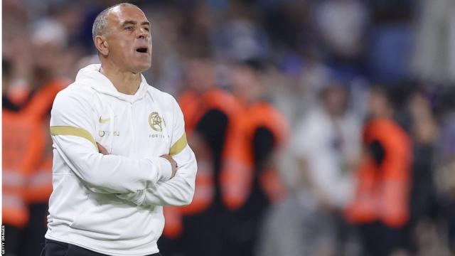 ‘คันโซน่า’ ลั่นนาโปลีพร้อมชนบาร์ซ่า