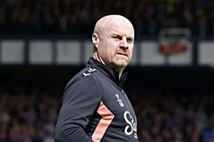 ‘ไดช์’ ชี้รักษาฟอร์มท็อฟฟี่สำคัญกว่าขวางหงส์แชมป์