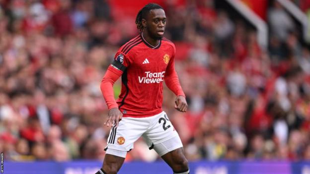 แทนดุมฟรีส์! งูจ้องพราก AWB พ้นหลุมผี