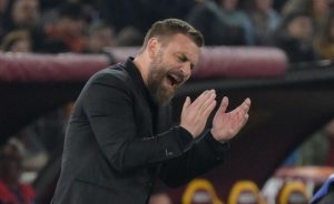 ‘เด รอสซี่’ รอหมาป่าถกสัญญาแม้ฟิออฯทาบทาม