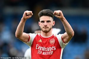 สมราคา 100 ล้าน! เปอตีต์อวย ‘ไรซ์’ คู่ควรแข้งแห่งปี