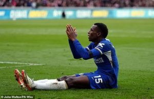 ‘เนฟ’ เห็นต่างป้อง ‘แจ็คสัน’ เดบิวท์พรีเมียร์ได้ดีแล้ว