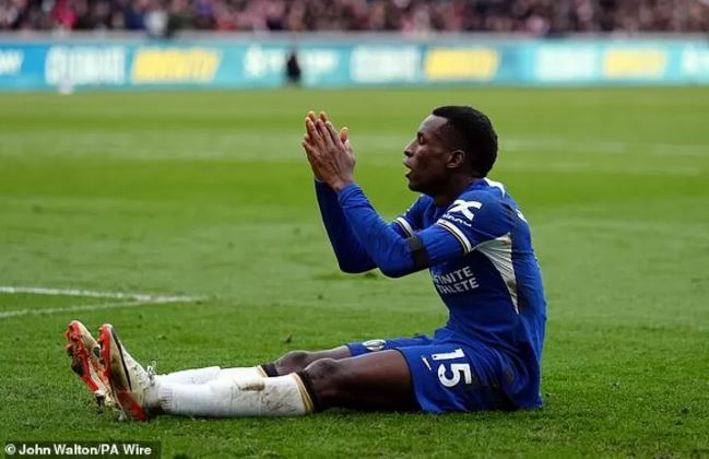 ‘เนฟ’ เห็นต่างป้อง ‘แจ็คสัน’ เดบิวท์พรีเมียร์ได้ดีแล้ว