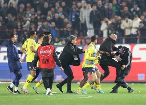 ‘เฟเนร์บาห์เช่’ โหวตแล้วคัดค้านถอนตัวจากลีกตุรกี