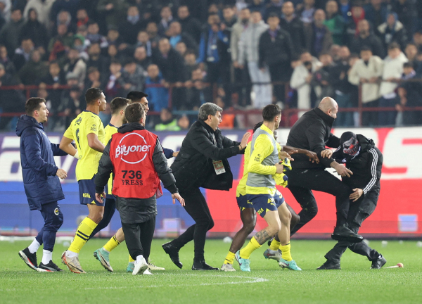 ‘เฟเนร์บาห์เช่’ โหวตแล้วคัดค้านถอนตัวจากลีกตุรกี