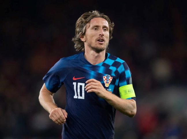 ‘ปัลญินญ่า’ ยก ‘โมดริช’ เหนือตำนานมิดฟิลด์พรีเมียร์ลีก