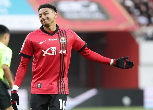 ส่อหมดอนาคต?! โค้ชเอฟซี โซลจวก ‘ลินการ์ด’ ไม่มุ่งมั่นพอ