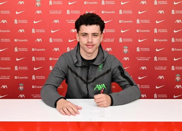 หงส์จับ ‘มอร์ริสัน’ กลางดาวรุ่งเซ็นสัญญาอาชีพฉบับแรก