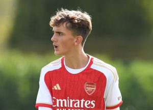 เก่งเกินวัย! วิลเชียร์อวย ‘ดาวแมน’ แข้ง 14 ปีรอขึ้นชุดใหญ่ปืน