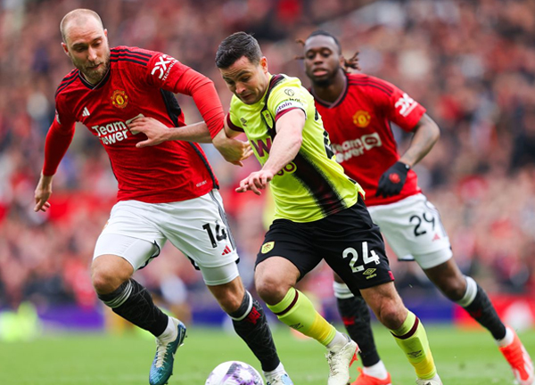 ‘ไรท์’ จวกผีกลางอย่างโบ๋ปล่อยรองบ๊วยได้ล่อเป้า