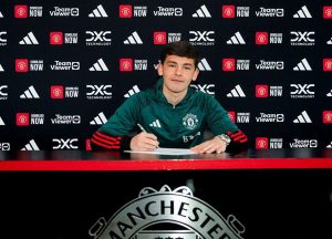 ตัวอนาคต! ผีจับ ‘เลซี่ย์’ เซ็นสัญญาอาชีพฉบับแรก