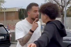 สุดจะทน! ‘อินญิโก้’ จอดรถโต้คารมโดนแฟนด่าไอ้โง่