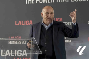 ผิดทั้งคู่! เตบาสเทียบ ‘ดูบอลเถื่อน’ เหมือนหนังโป๊เด็ก