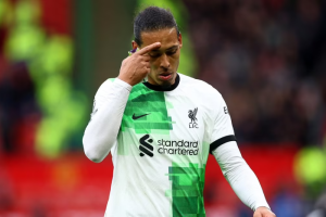 พลาดเองอีกนัด… ‘ฟาน ไดจ์ค’ เซ็งเสมอผีเหมือนแพ้