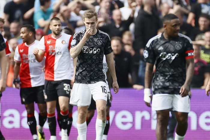 เฟเยนอร์ดยิงพัง! ‘อาแย็กซ์’ แพ้ 6-0 เละสุดนับแต่ตั้งลีก