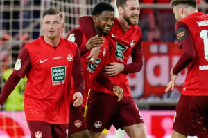 ศึกม้ามืด! ‘ไกเซอร์ฯ’ ปราบซาร์บรุคเค่น 2-0 ทะลุชิงโพคาล