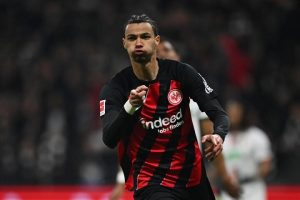 แฟรงเฟิร์ตใช้อ็อปชั่นซื้อ ‘เอกิติเก้’ ร่วมทัพถาวร