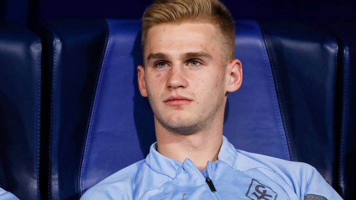 หงส์สน ‘ปินยาเอฟ’ นิวโด้หมีขาว ค่าตัว 26 ลป.