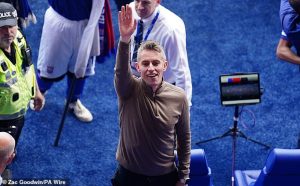 ปาดสิงห์,ผี !ไบรท์ตันลุยถก ‘แม็คเคนน่า’ นั่งกุนซือ