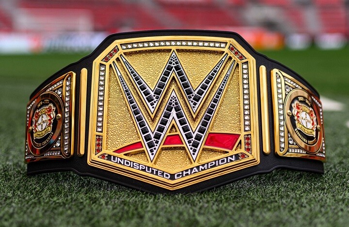 อย่างสวย!! WWE ทำเข็มขัดพิเศษแด่ ‘ห้างยา’ แชมป์ไร้พ่าย