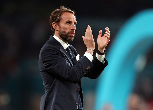 เวลากระชั้นชิดไป! เนฟไม่เชื่อ ‘เซาธ์เกต’ เสียบเก้าอี้แทน ETH