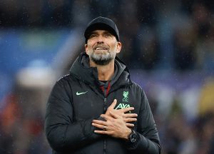 แฟนวิลล่าร่วมปรบมือลา JK คุมเกมเยือนนัดสุดท้าย