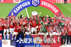 6ปีที่รอคอย! ‘พีเอสวี’ คืนบัลลังก์แชมป์ลีกดัทช์