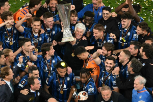 ถ้วยแรกในอาชีพ! ‘กาสเป’ ปลื้มคุมทีมคว้ายูโรป้า