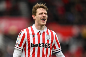 ปูดไก่สนซื้อ ‘เบอร์เกอร์’ กลางสโต๊ก