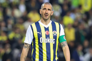 ยังผูกพัน! ม้าลายร่วมอำลา ‘โบนุชชี่’ แขวนสตั๊ด