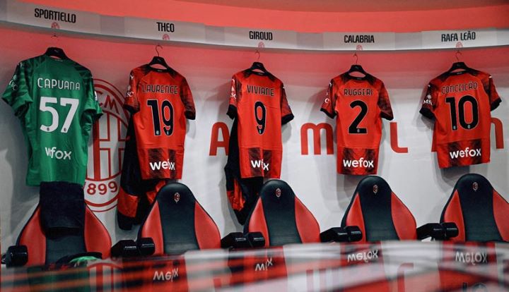 ‘แข้งมิลาน’ เตรียมสวมเสื้อสกรีน ‘นามสกุลแม่’ เกมกาญารี่